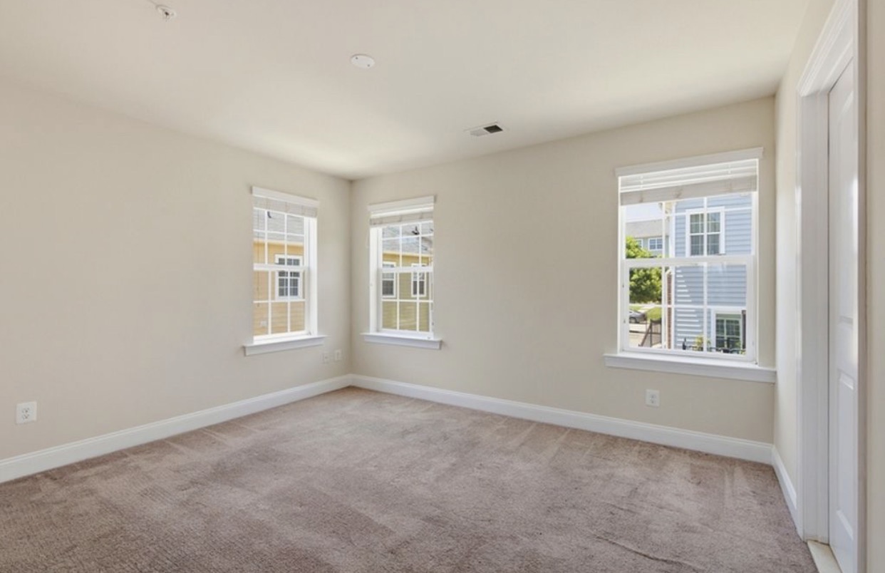 TOWNHOUSE FOR RENT