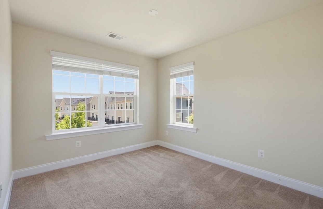TOWNHOUSE FOR RENT