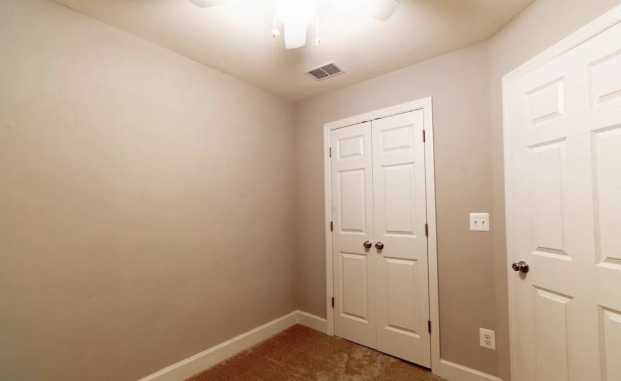 HOUSE FOR RENT
