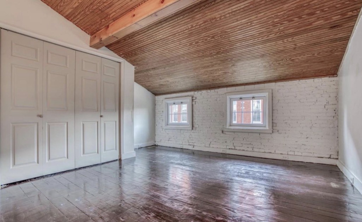 HOUSE FOR RENT