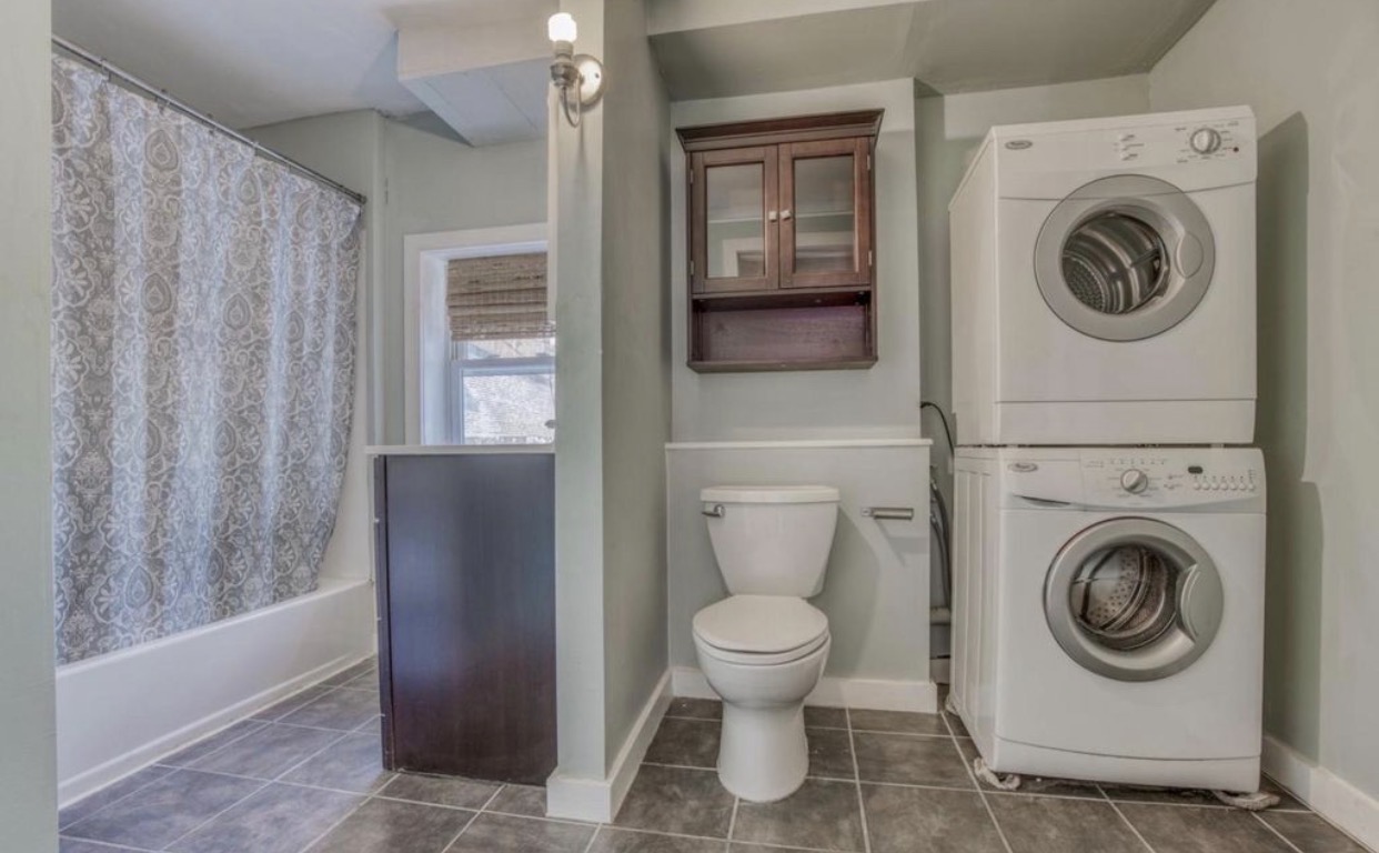HOUSE FOR RENT