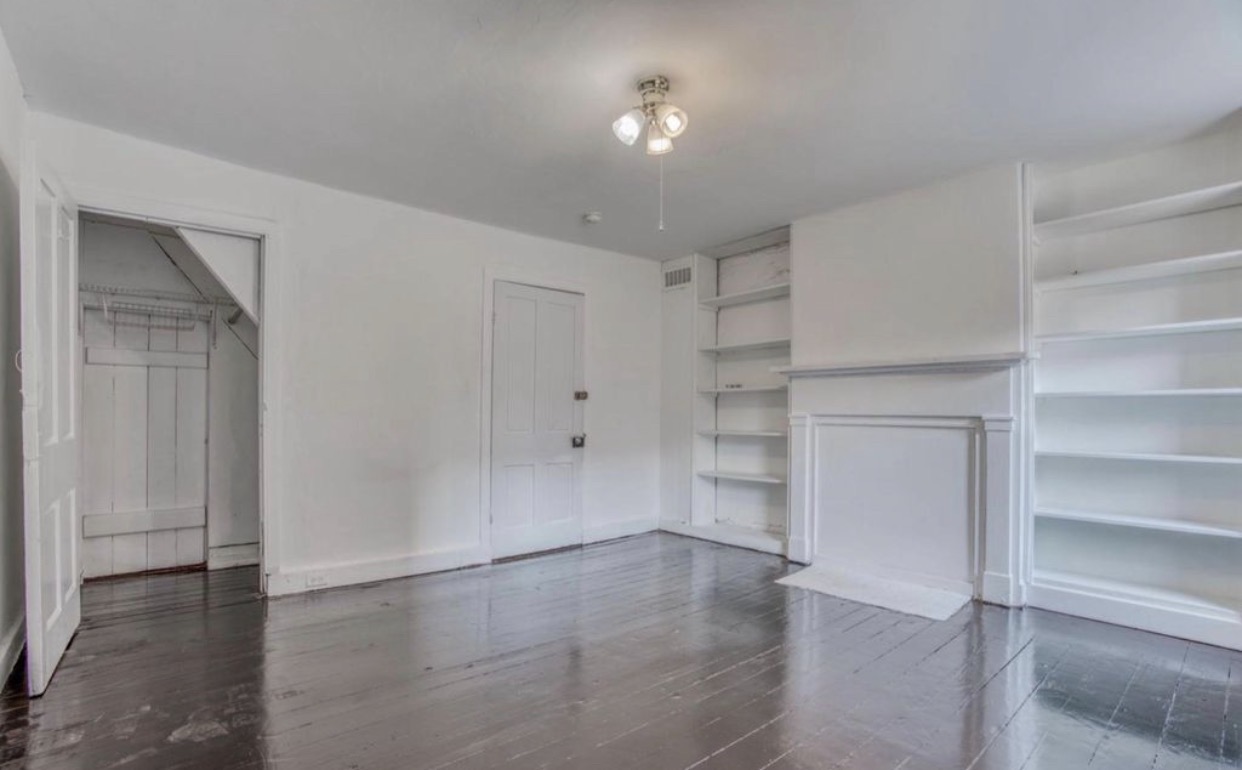HOUSE FOR RENT