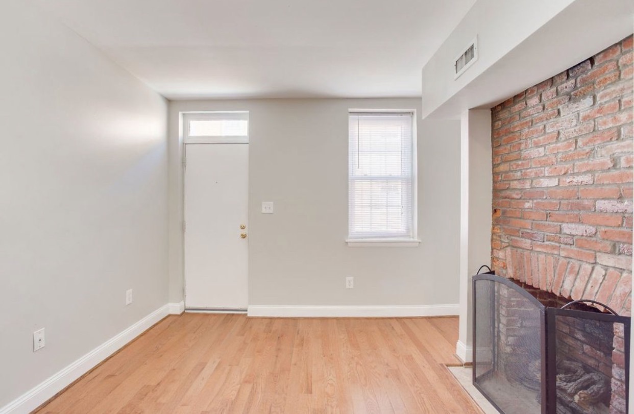 HOUSE FOR RENT