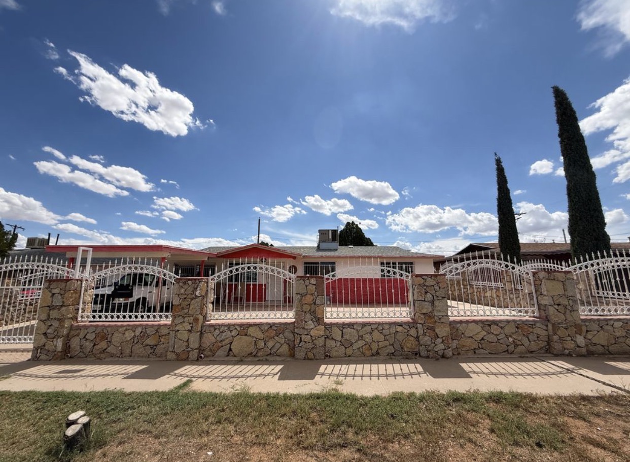 HOUSE FOR RENT