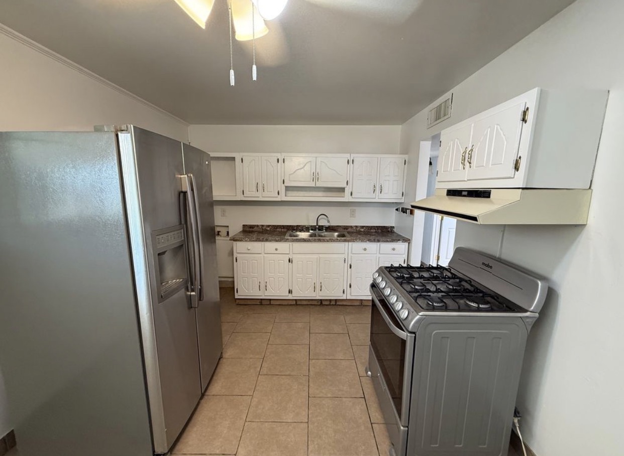 HOUSE FOR RENT