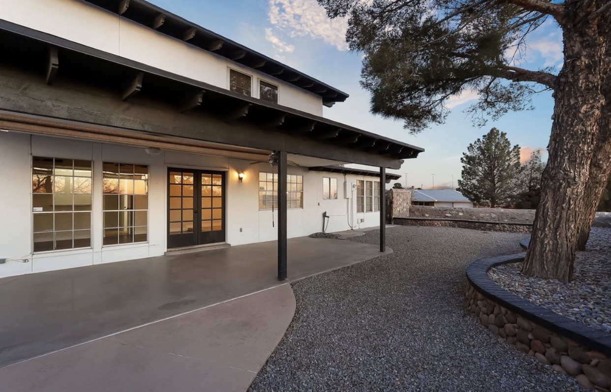 HOUSE FOR RENT