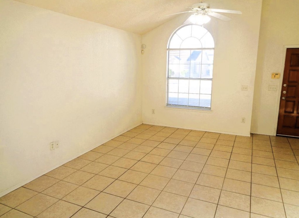 FOR RENT
