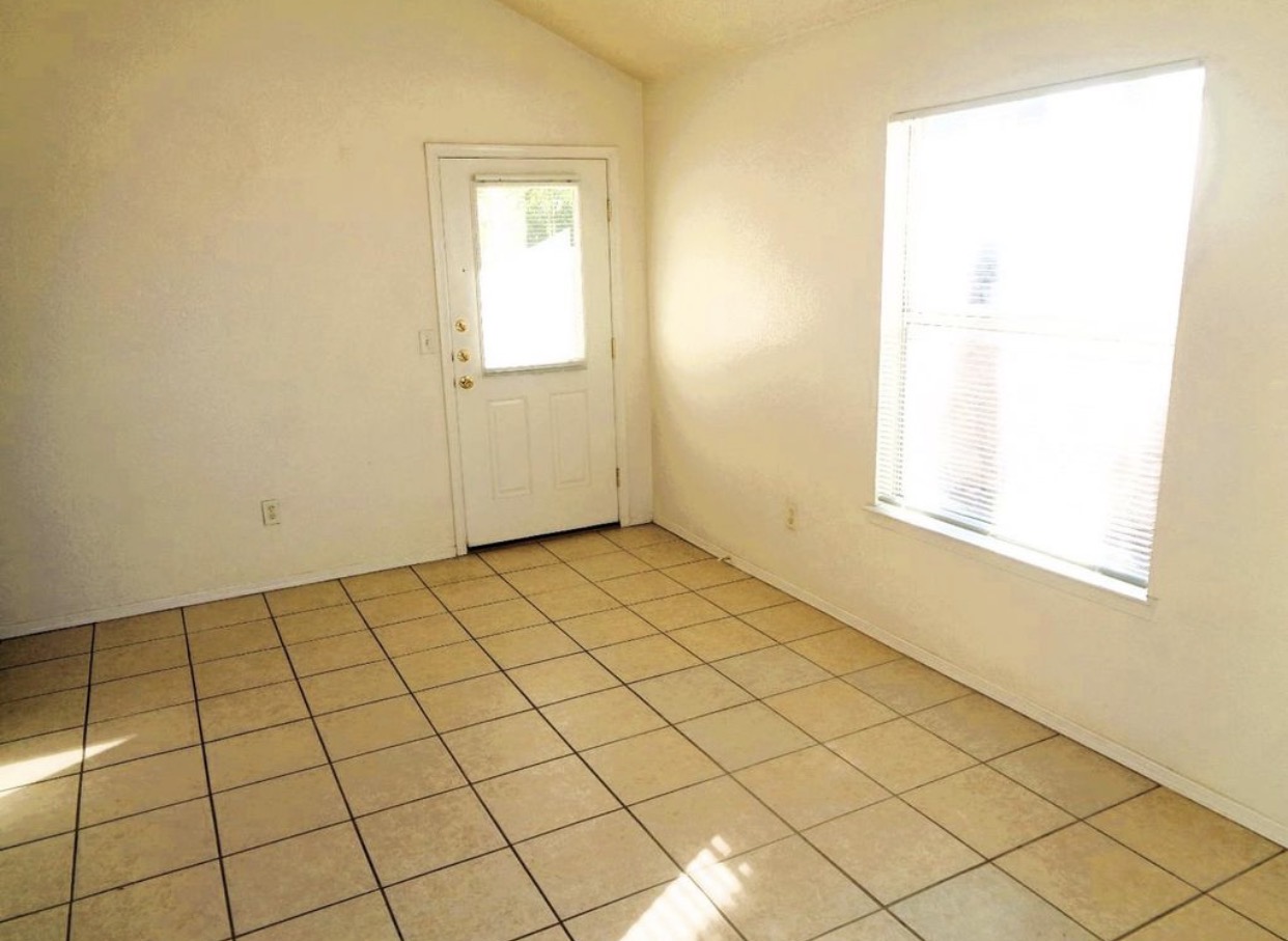 FOR RENT