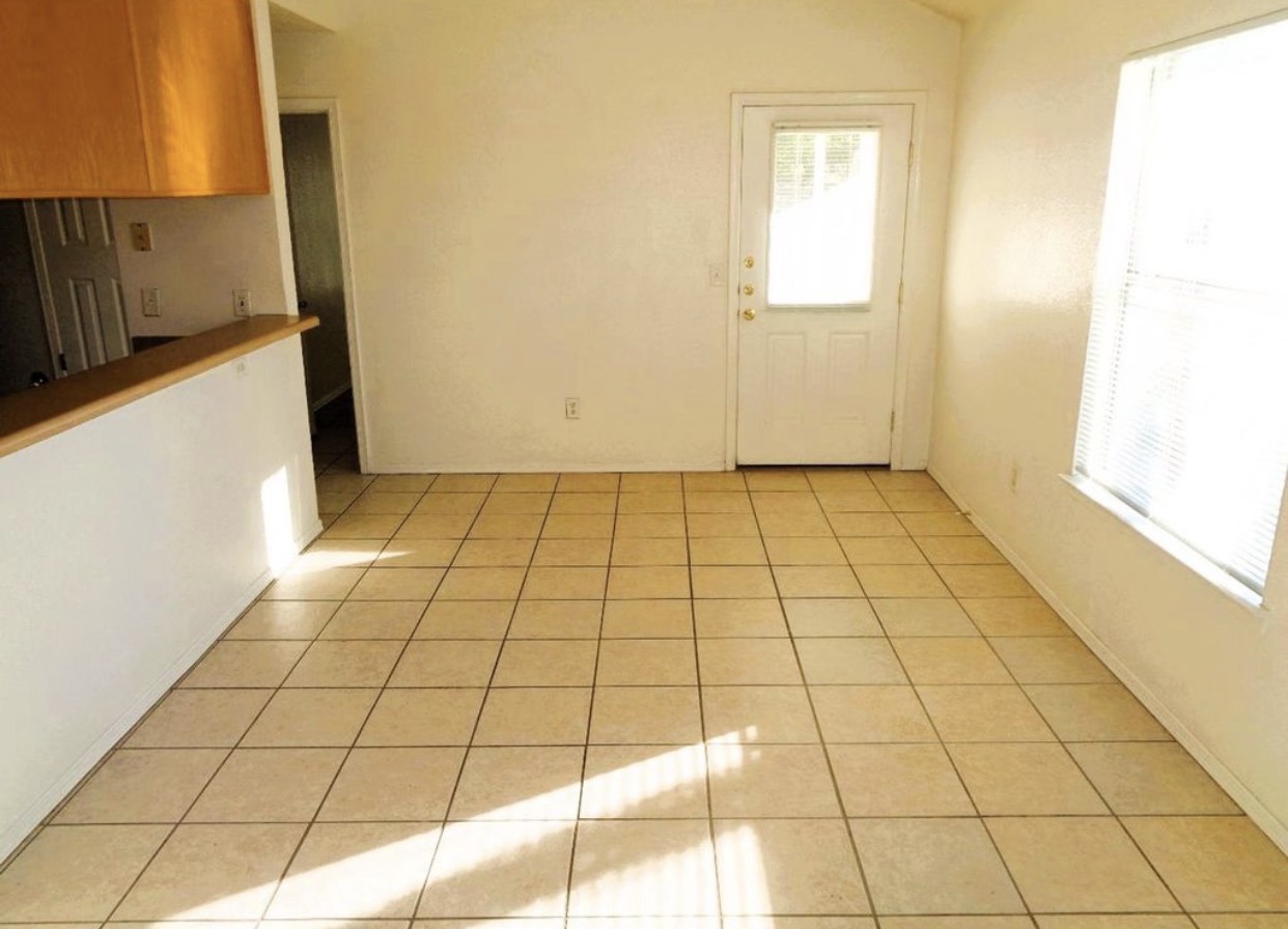 FOR RENT