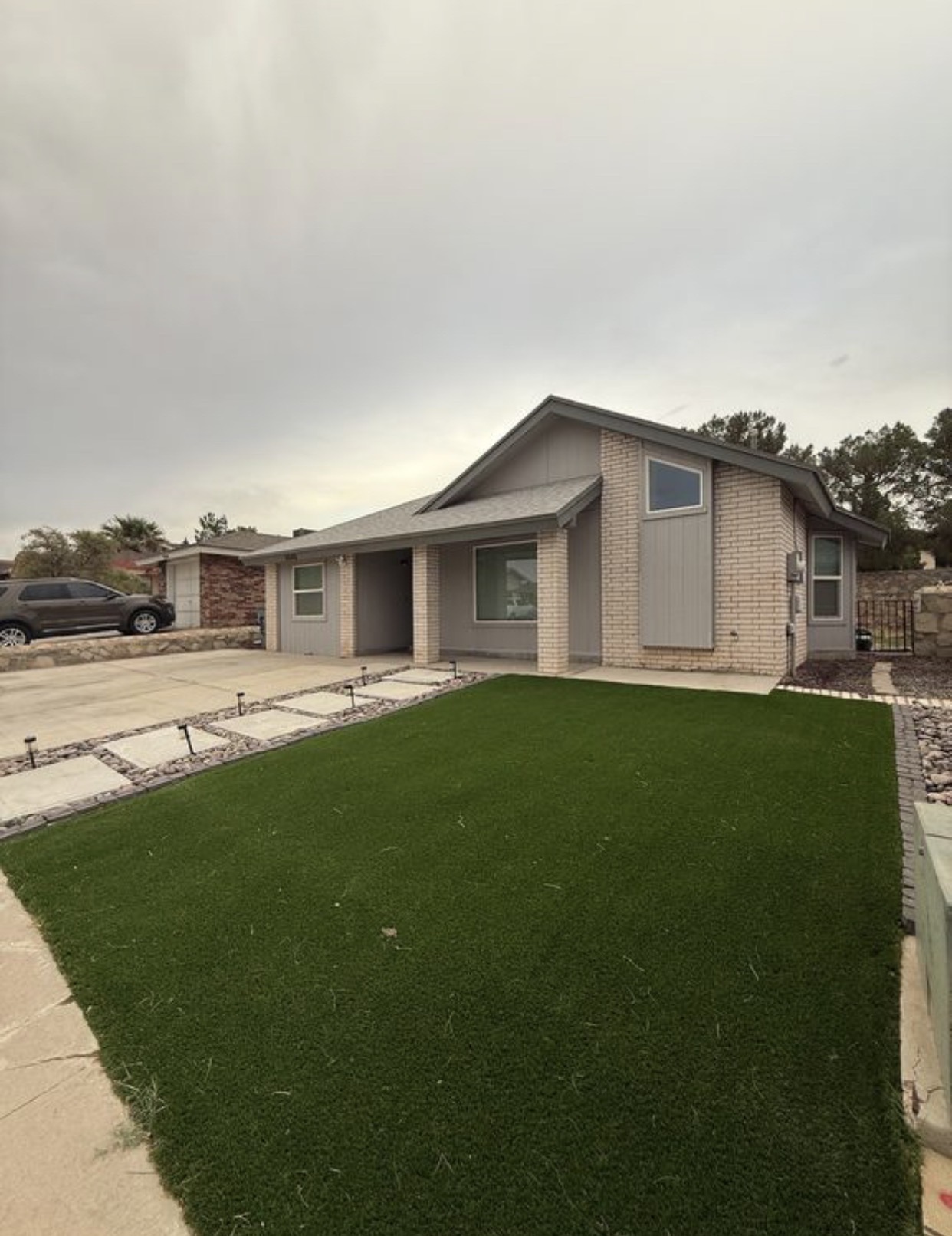 HOUSE FOR RENT